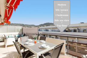 XXL 2 beds with XXL terrace next to Martinez Hotel